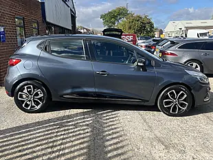 Used 2026 Renault Clio Play Titanium Grey Met - Interior and Exterior details 6