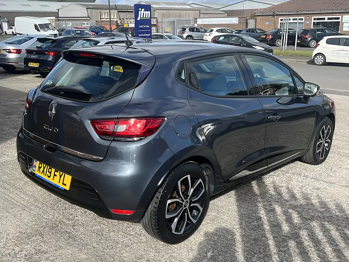 Used 2026 Renault Clio Play Titanium Grey Met - Interior and Exterior details 7