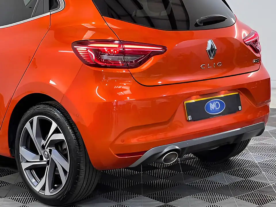 Used 2026 Renault Clio RS Line Bose Valencia Orange - Interior and Exterior details 18