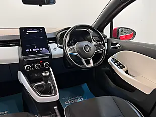 Used 2026 Renault Clio S Edition Flame Red - Interior and Exterior details 12