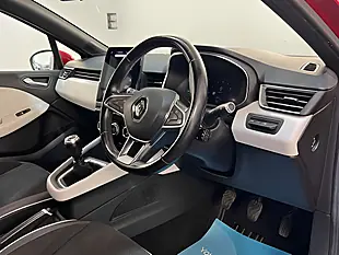 Used 2026 Renault Clio S Edition Flame Red - Interior and Exterior details 14