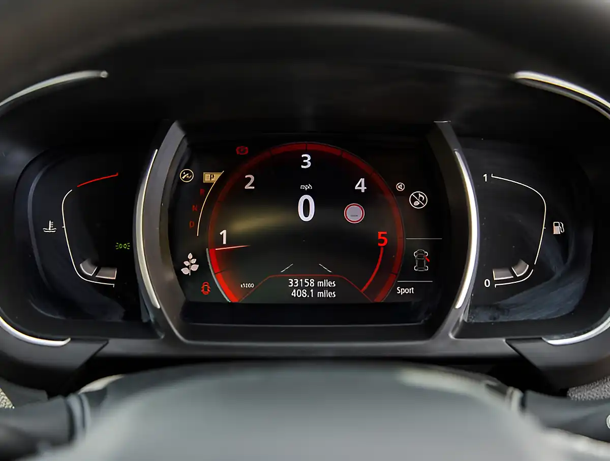 Used 2026 Renault Grand Scenic Signature Silver/Black - Interior and Exterior details 11