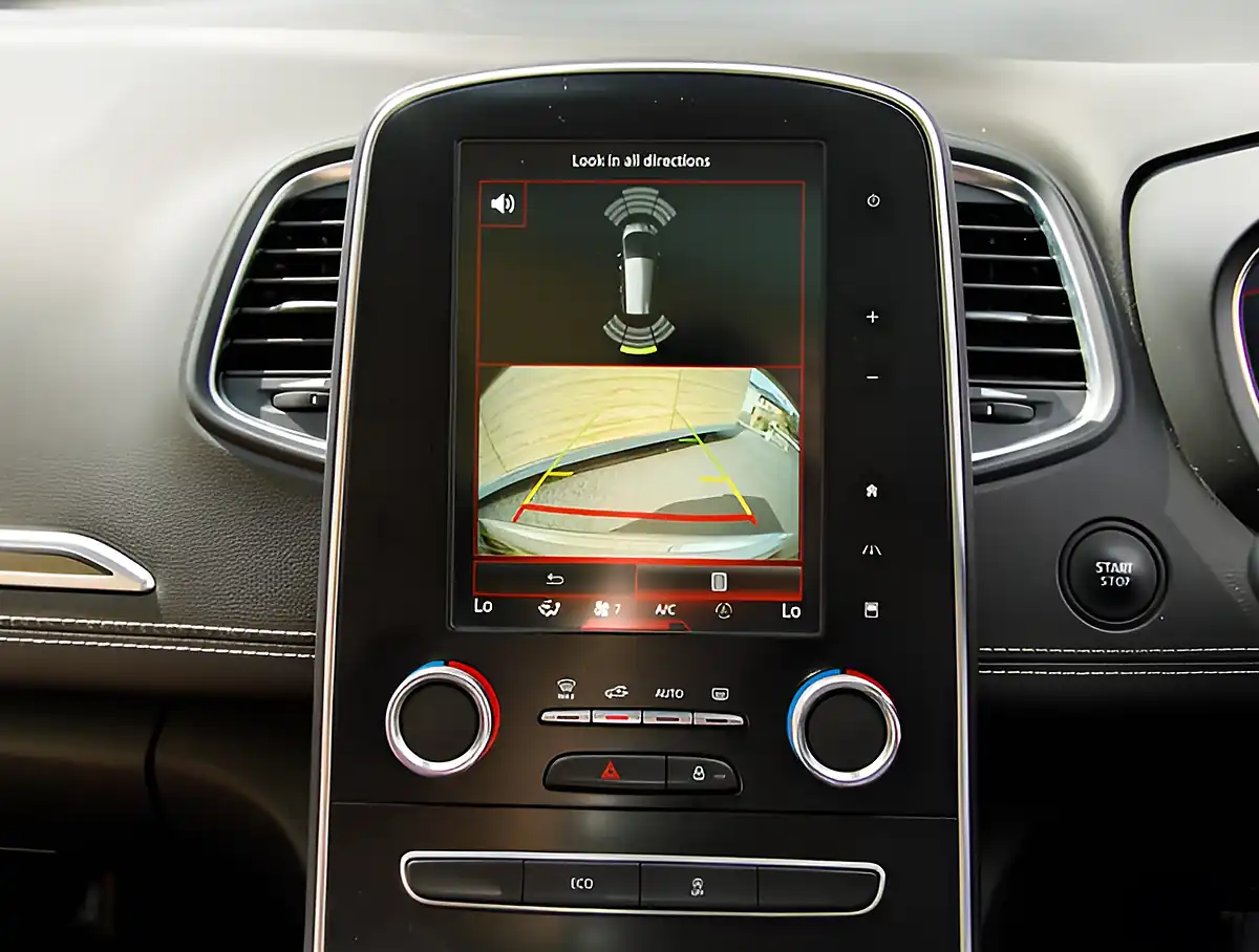 Used 2026 Renault Grand Scenic Signature Silver/Black - Interior and Exterior details 17