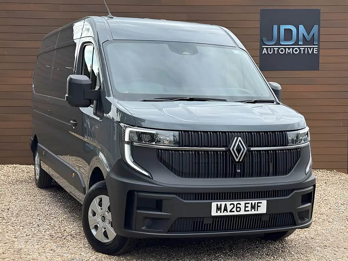Used 2026 Renault Master LM35 Advance Grey - Front View