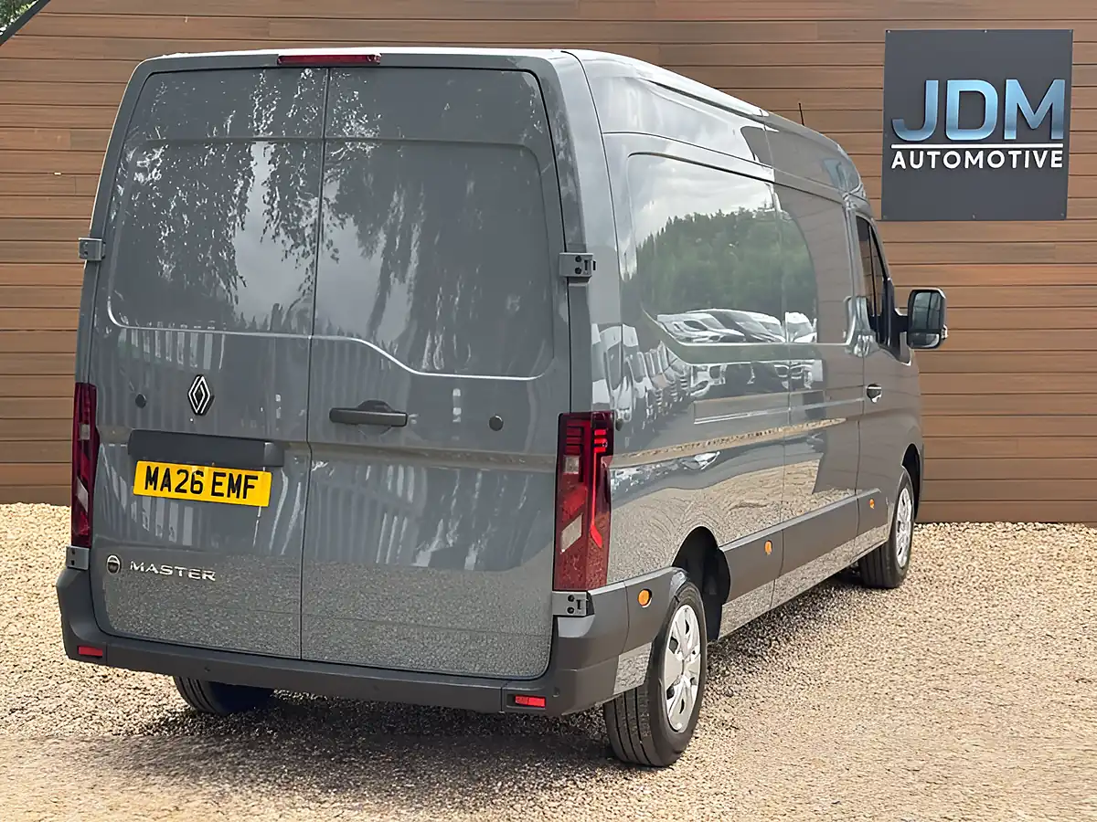 Used 2026 Renault Master LM35 Advance Grey - Interior and Exterior details 3