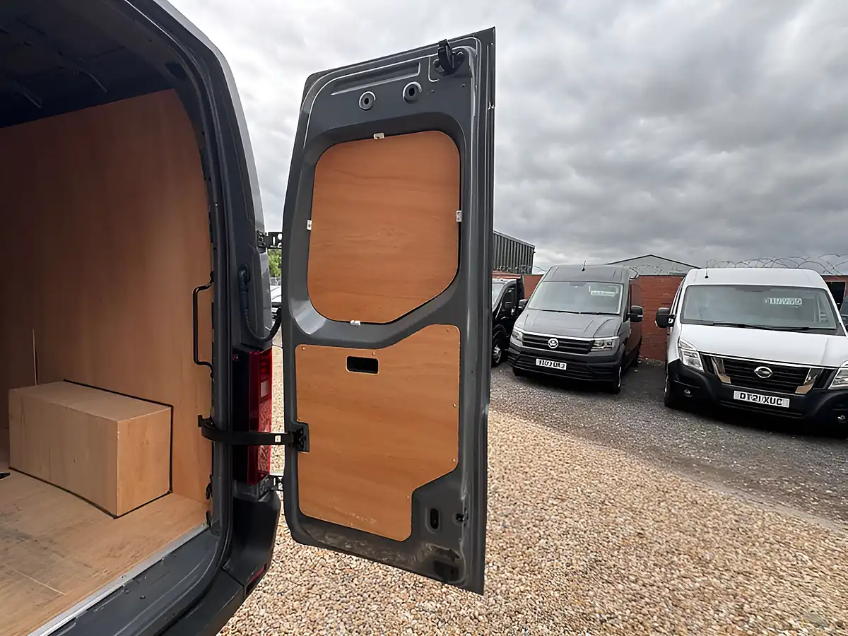 Used 2026 Renault Master LM35 Advance Grey - Interior and Exterior details 8