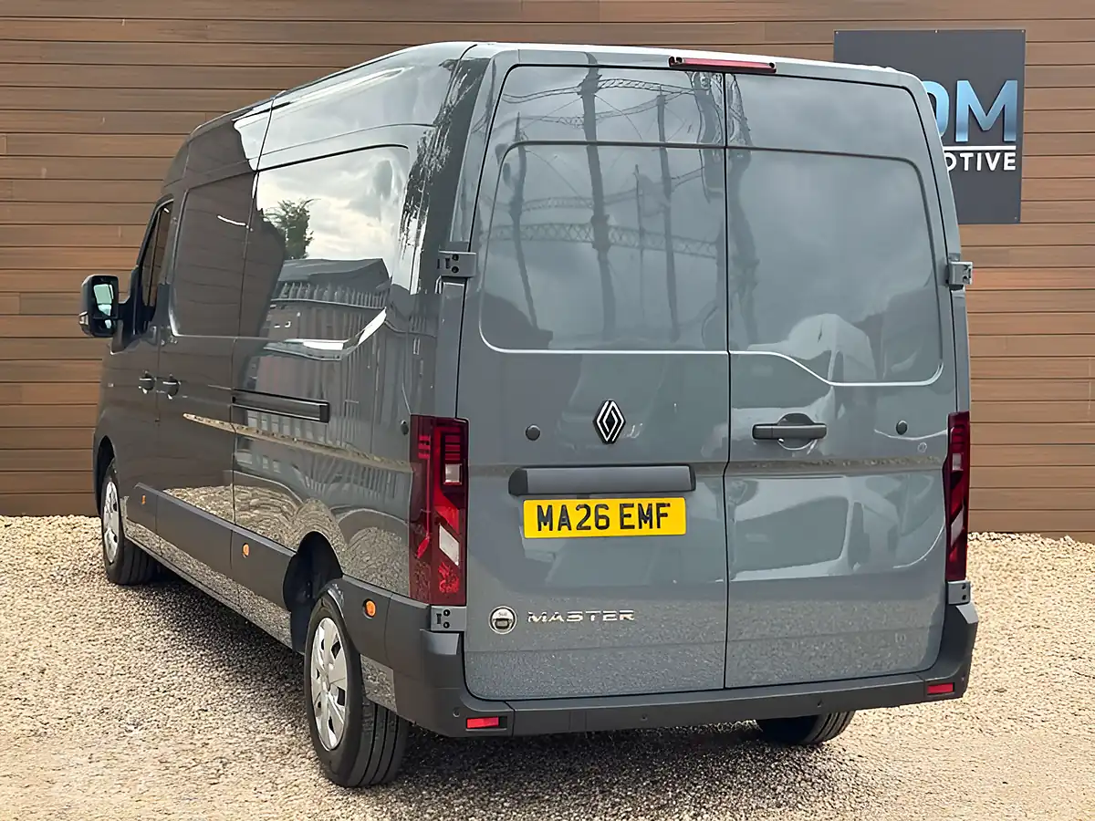 Used 2026 Renault Master LM35 Advance Grey - Interior and Exterior details 9