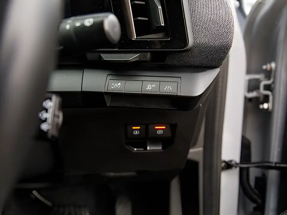 Used 2026 Renault Megane Iconic Grey/Black - Interior and Exterior details 10