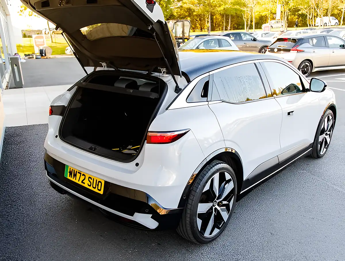 Used 2026 Renault Megane Techno Grey/Black - Interior and Exterior details 19