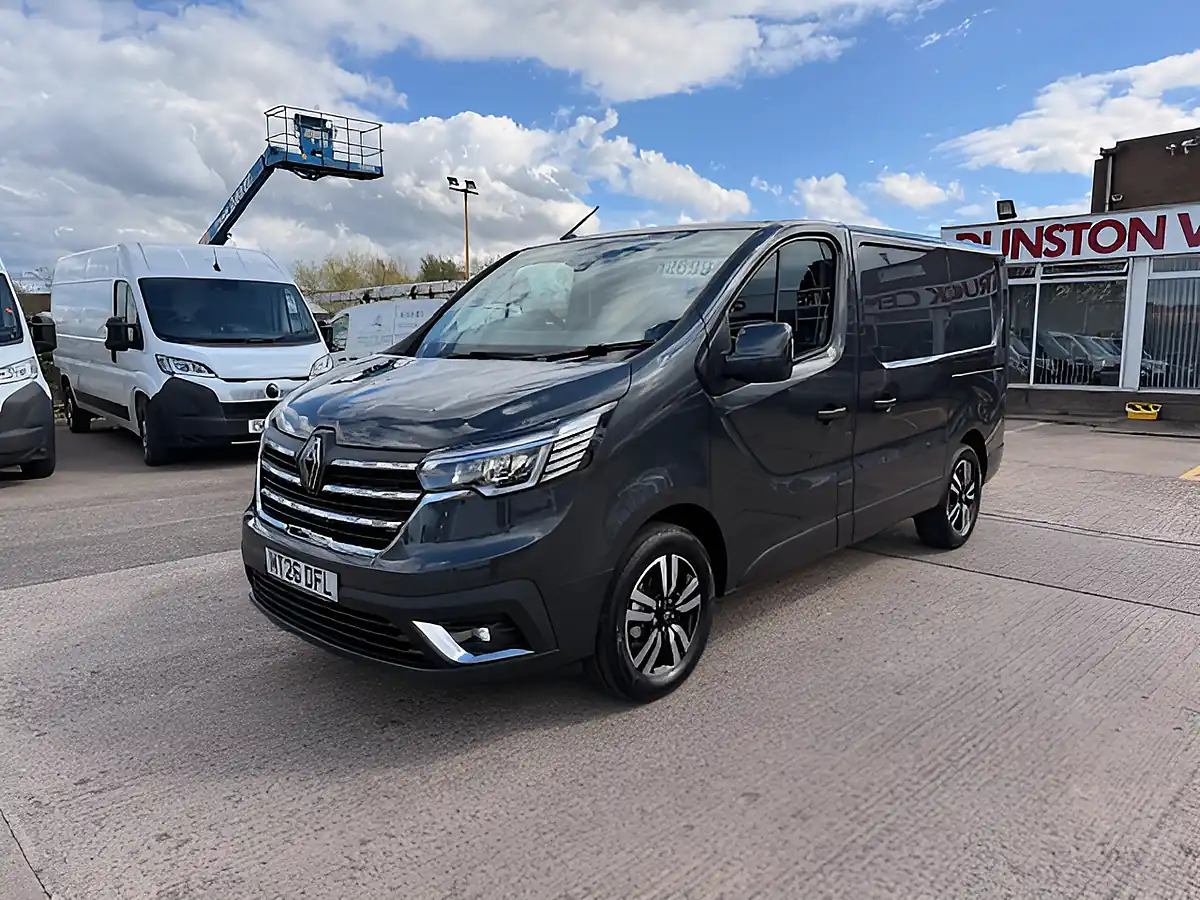 Used 2026 Renault Trafic SL30 Extra Sport Grey - Interior and Exterior details 11