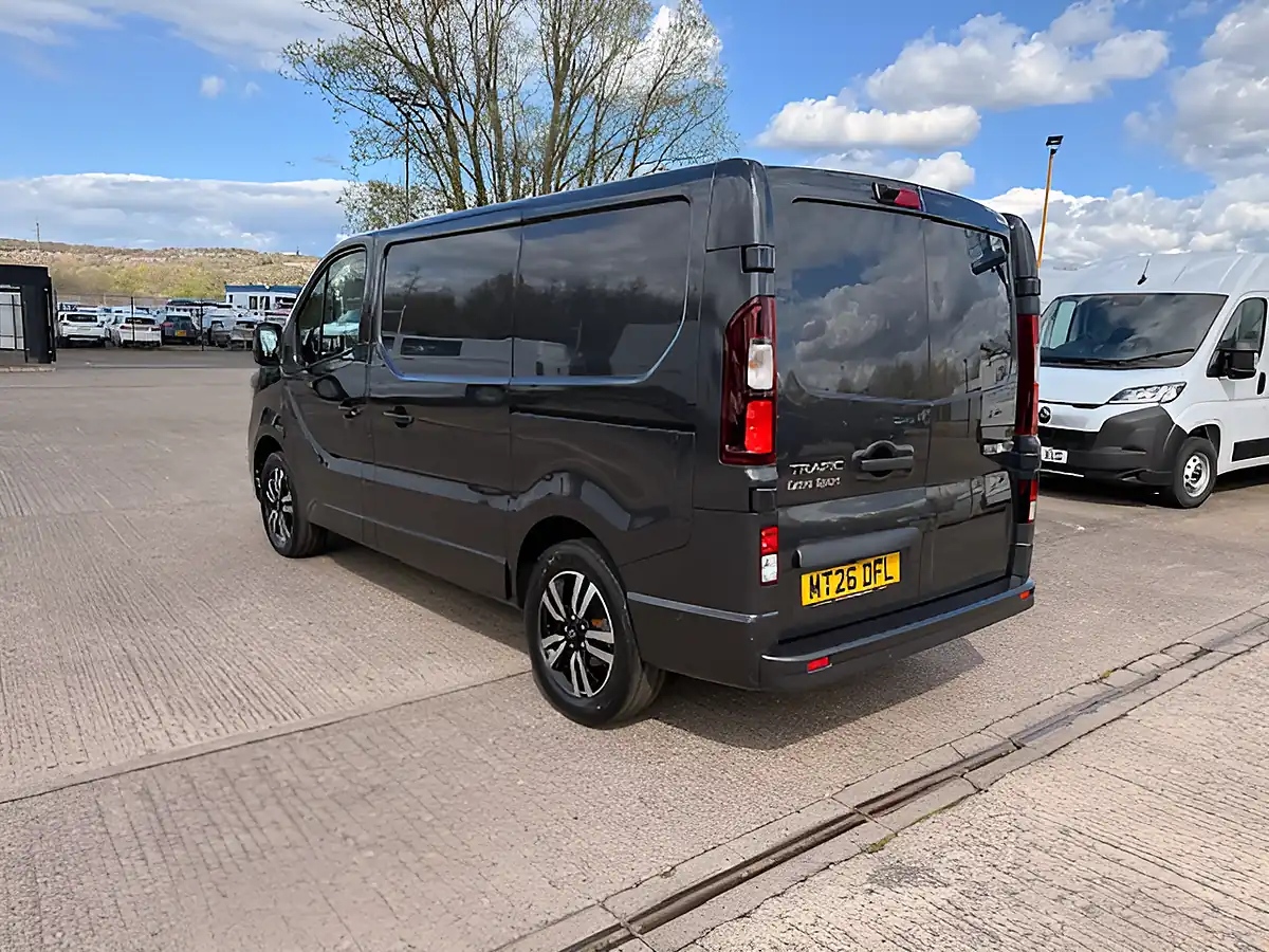 Used 2026 Renault Trafic SL30 Extra Sport Grey - Interior and Exterior details 6