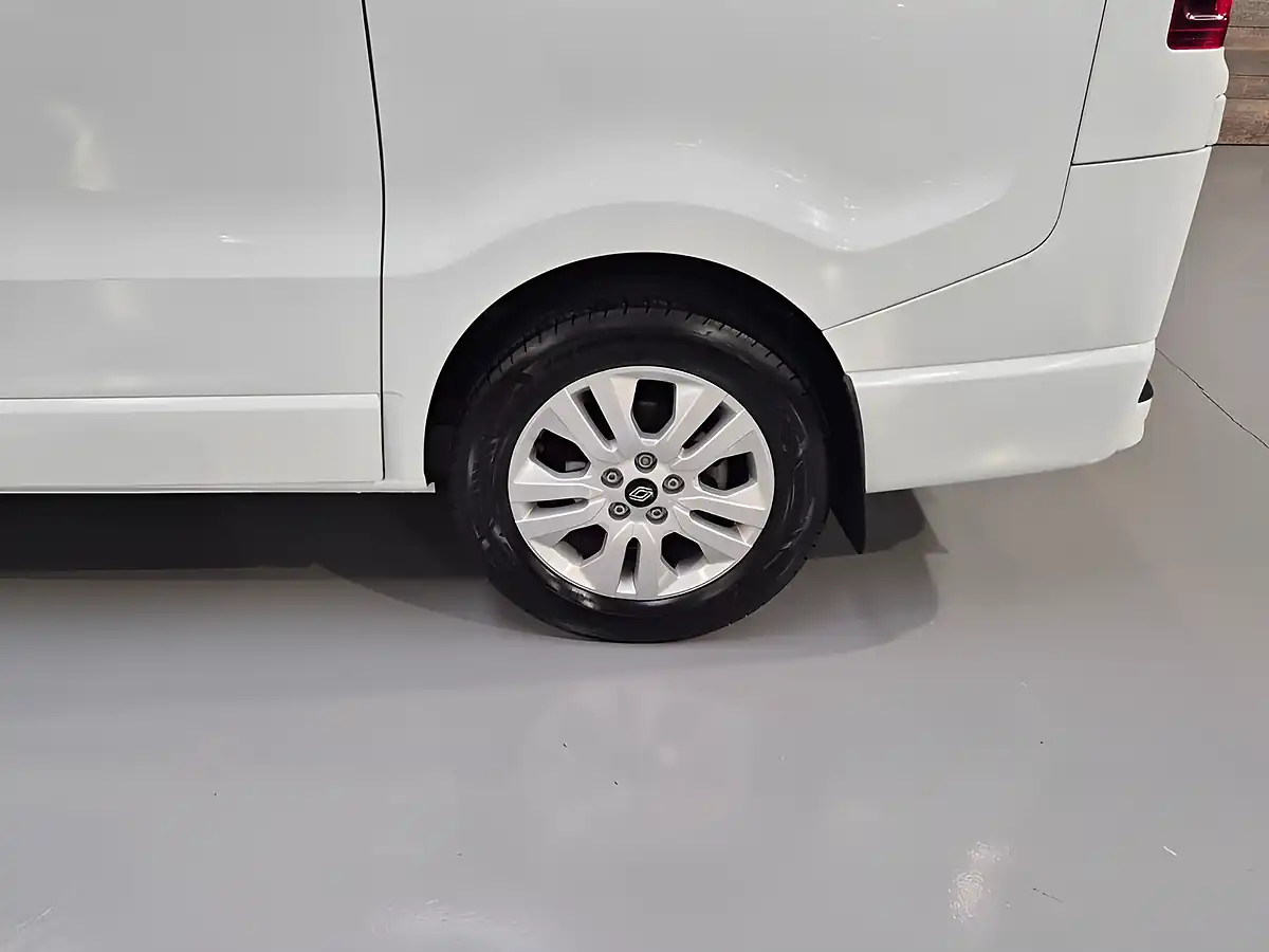 Used 2026 Renault Trafic SL30 Extra White - Interior and Exterior details 10