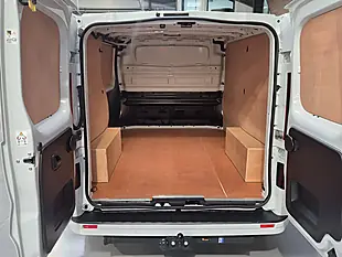 Used 2026 Renault Trafic SL30 Extra White - Interior and Exterior details 12