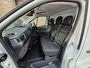 Used 2026 Renault Trafic SL30 Extra White - Interior and Exterior details 13