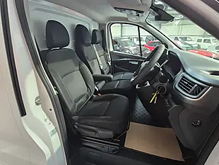 Used 2026 Renault Trafic SL30 Extra White - Interior and Exterior details 14