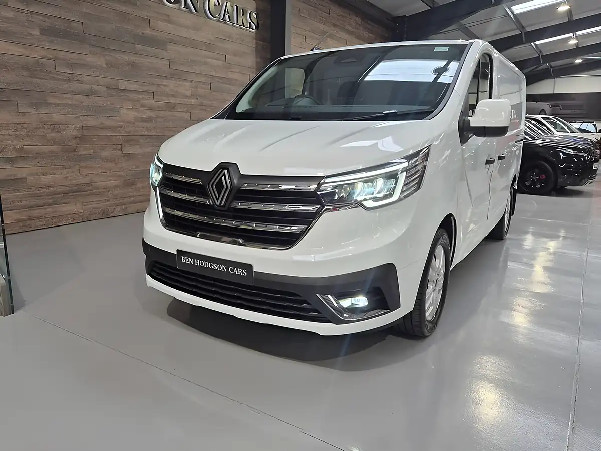 Used 2026 Renault Trafic SL30 Extra White - Interior and Exterior details 9