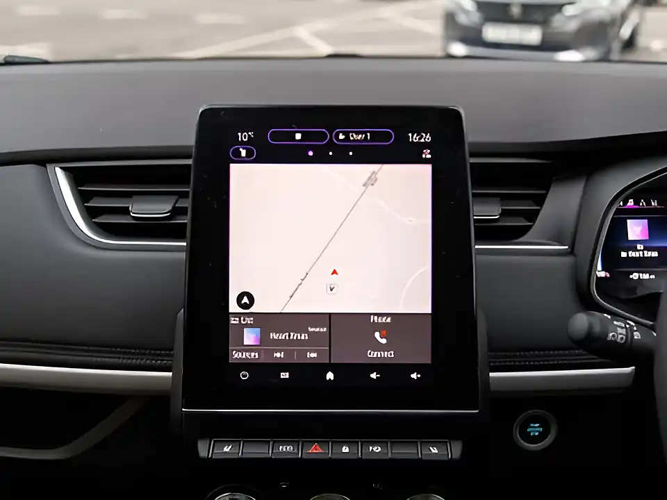 Used 2026 Renault Zoe Iconic Purple - Interior and Exterior details 12