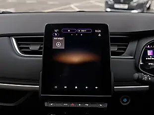 Used 2026 Renault Zoe Iconic Purple - Interior and Exterior details 13