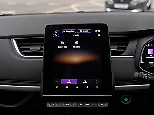 Used 2026 Renault Zoe Iconic Purple - Interior and Exterior details 15