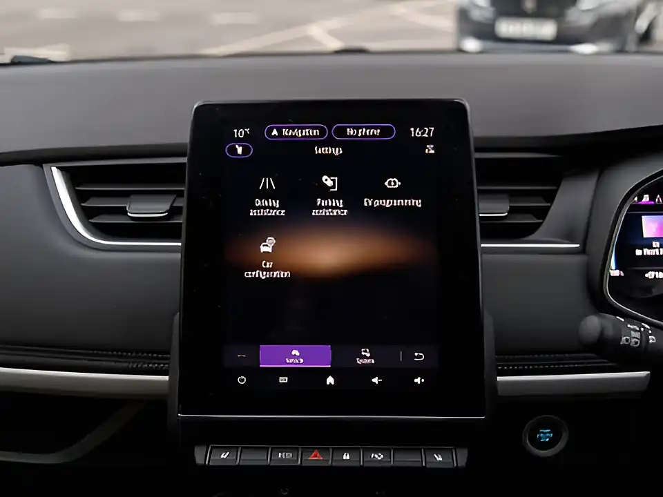 Used 2026 Renault Zoe Iconic Purple - Interior and Exterior details 16