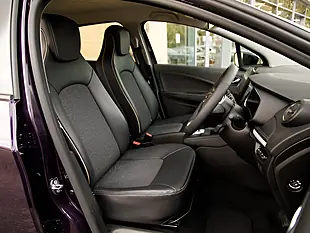 Used 2026 Renault Zoe Iconic Purple - Interior and Exterior details 18