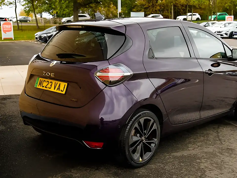 Used 2026 Renault Zoe Iconic Purple - Interior and Exterior details 7