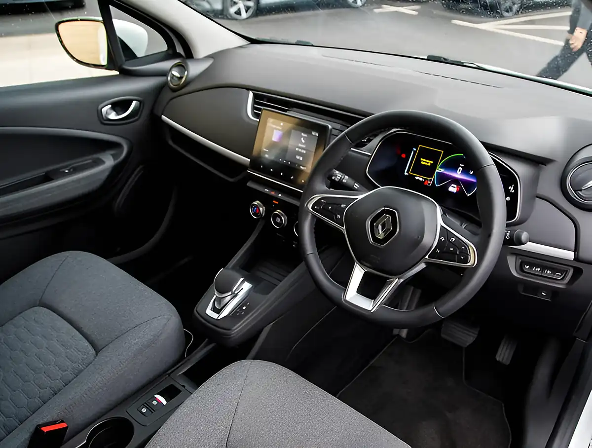 Used 2026 Renault Zoe Se White - Interior and Exterior details 4