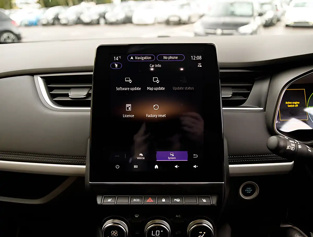 Used 2026 Renault Zoe Techno White - Interior and Exterior details 16