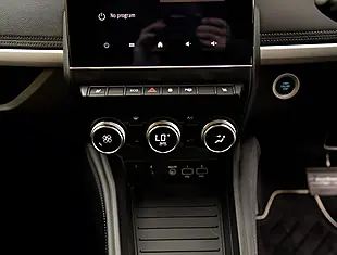Used 2026 Renault Zoe Techno White - Interior and Exterior details 19