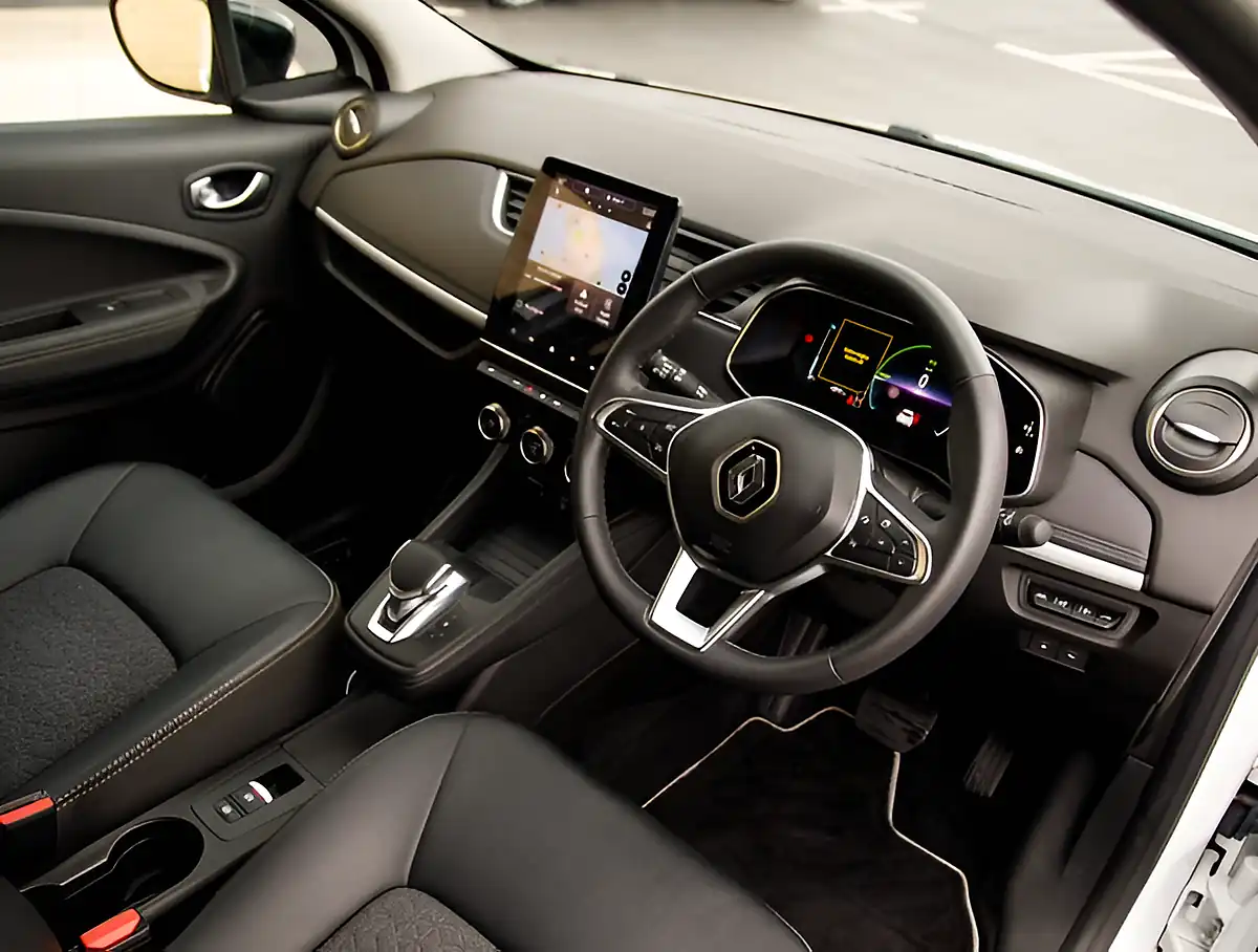 Used 2026 Renault Zoe Techno White - Interior and Exterior details 4