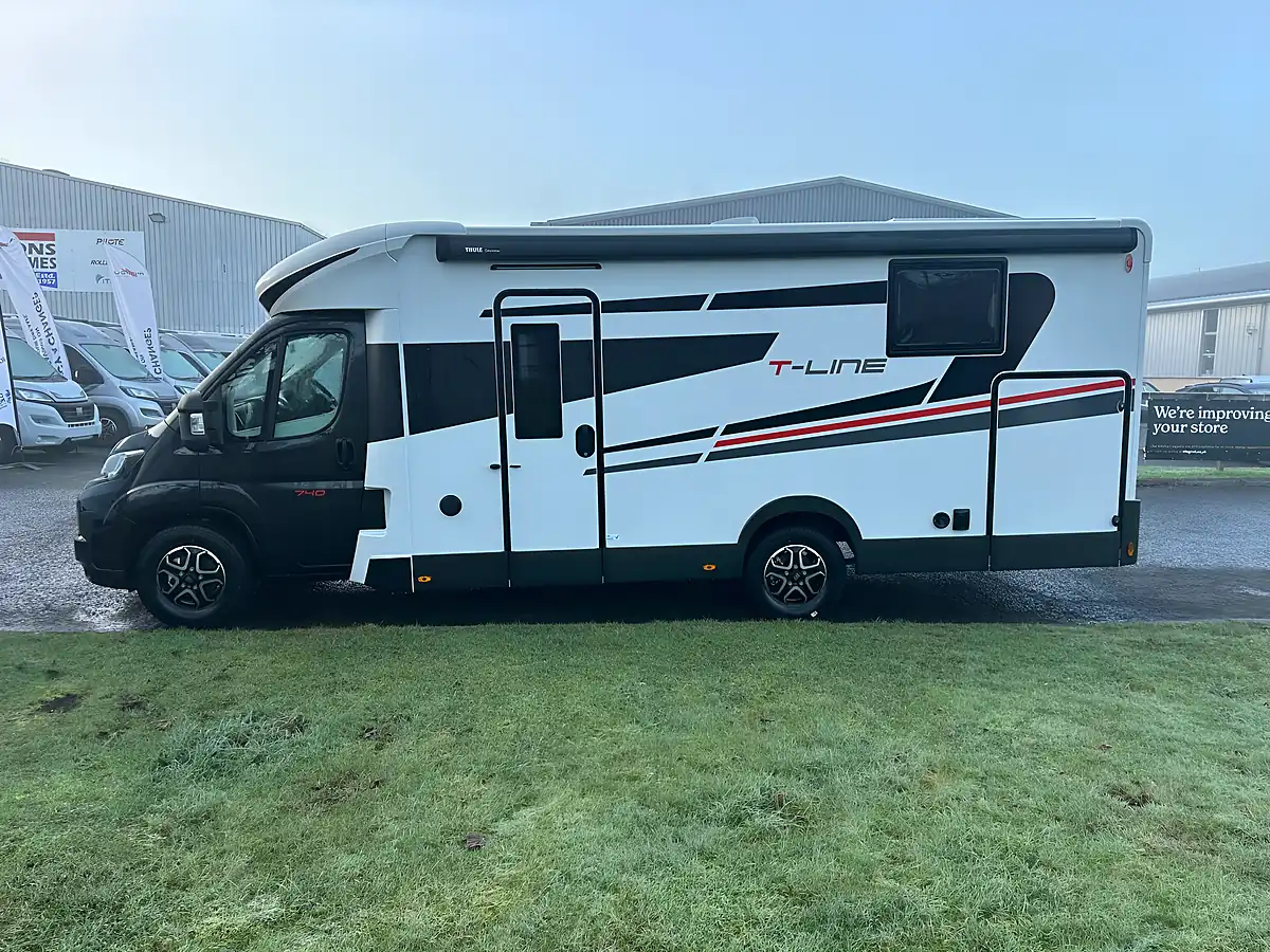 Used 2026 Roller Team T-Line 740 Metallic Black - Front View