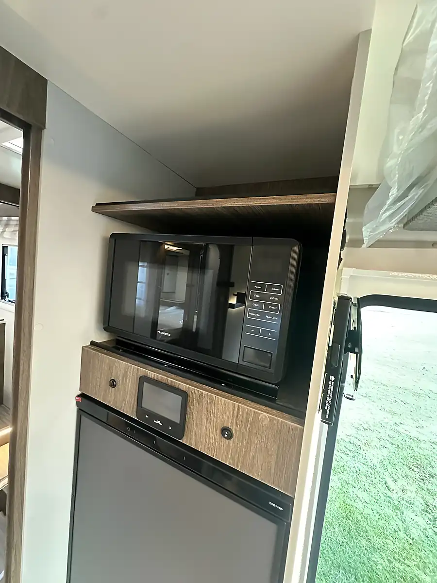Used 2026 Roller Team T-Line 740 Metallic Black - Interior and Exterior details 15