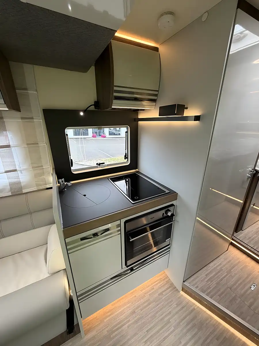 Used 2026 Roller Team T-Line 750 - Interior and Exterior details 12