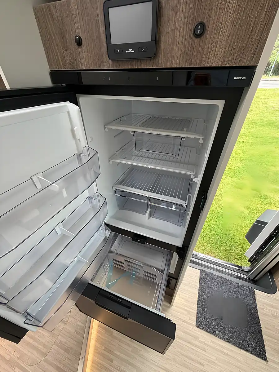 Used 2026 Roller Team T-Line 750 - Interior and Exterior details 13