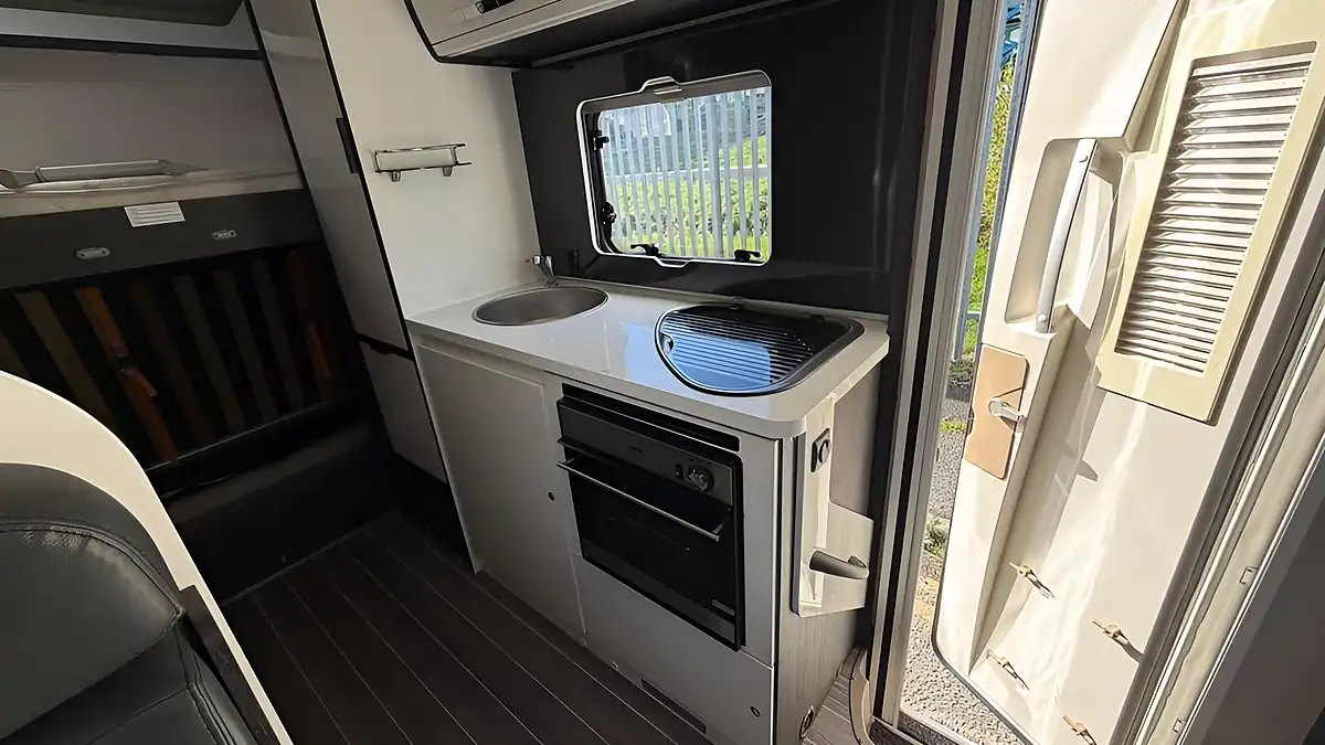 Used 2026 Roller Team Zefiro 675 - Interior and Exterior details 12