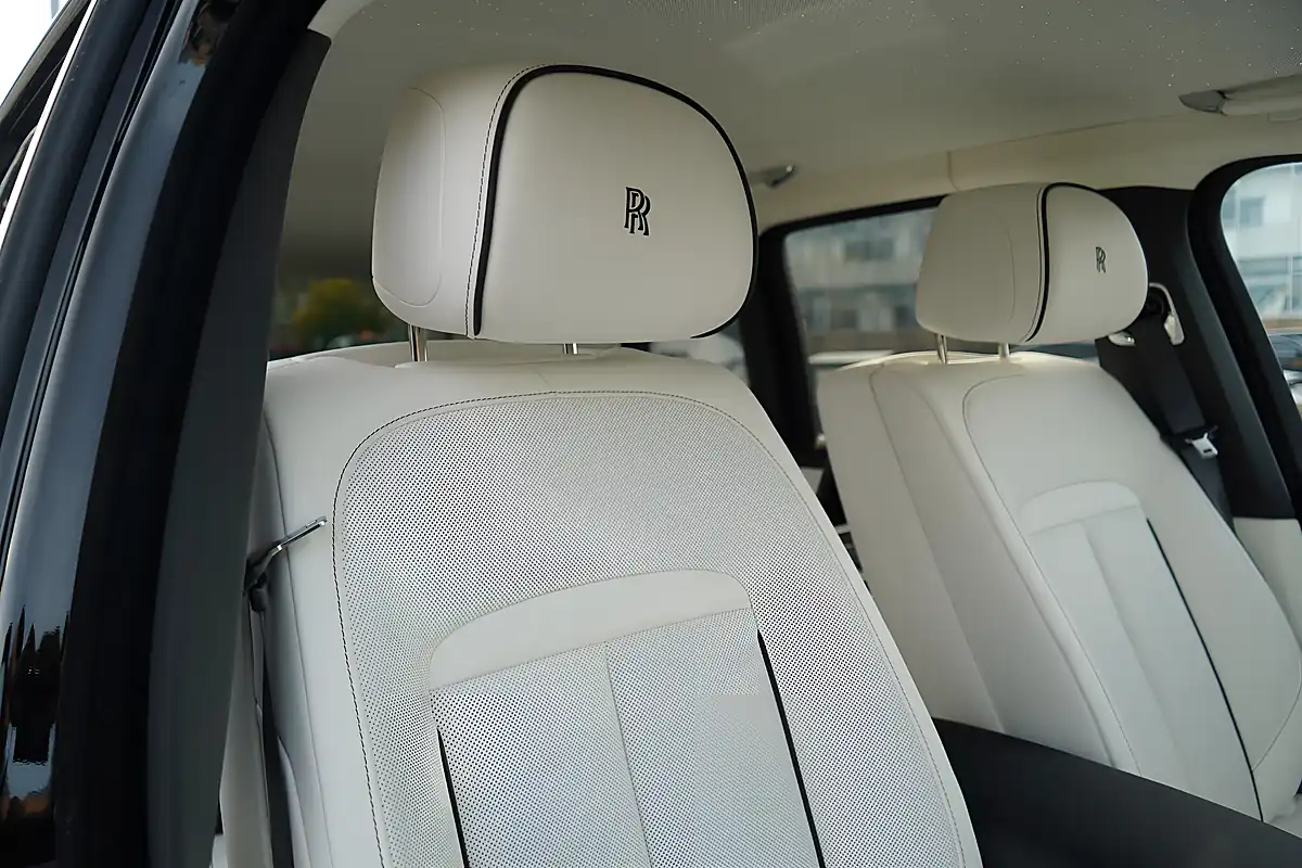 Used 2026 Rolls-Royce Cullinan Series Ii Black Badge Black - Interior and Exterior details 3