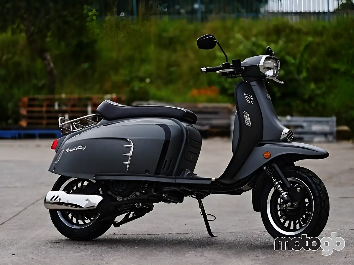 Used 2026 Royal Alloy GT 125 Grey - Interior and Exterior details 5