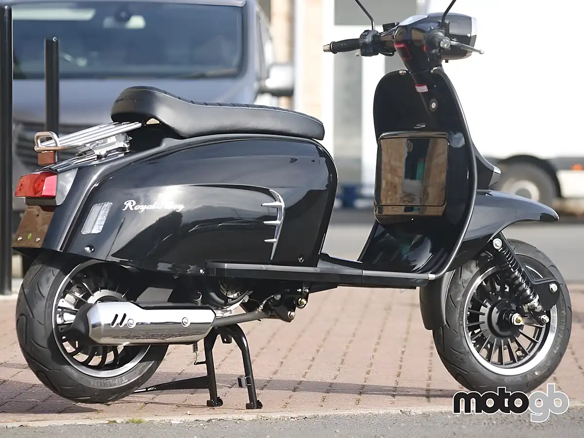 Used 2026 Royal Alloy GT 125 Grey - Interior and Exterior details 7