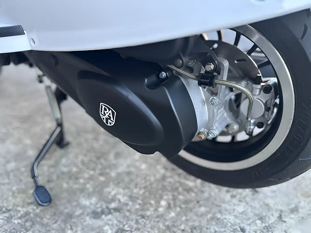 Used 2026 Royal Alloy GT125 Ac Cbs White - Interior and Exterior details 15