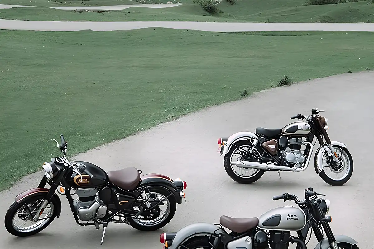 Used 2026 Royal Enfield Classic 350 Stealth Black - Interior and Exterior details 9