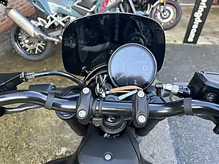 Used 2026 Royal Enfield Guerrilla 450 Apex Grey and Black - Interior and Exterior details 11