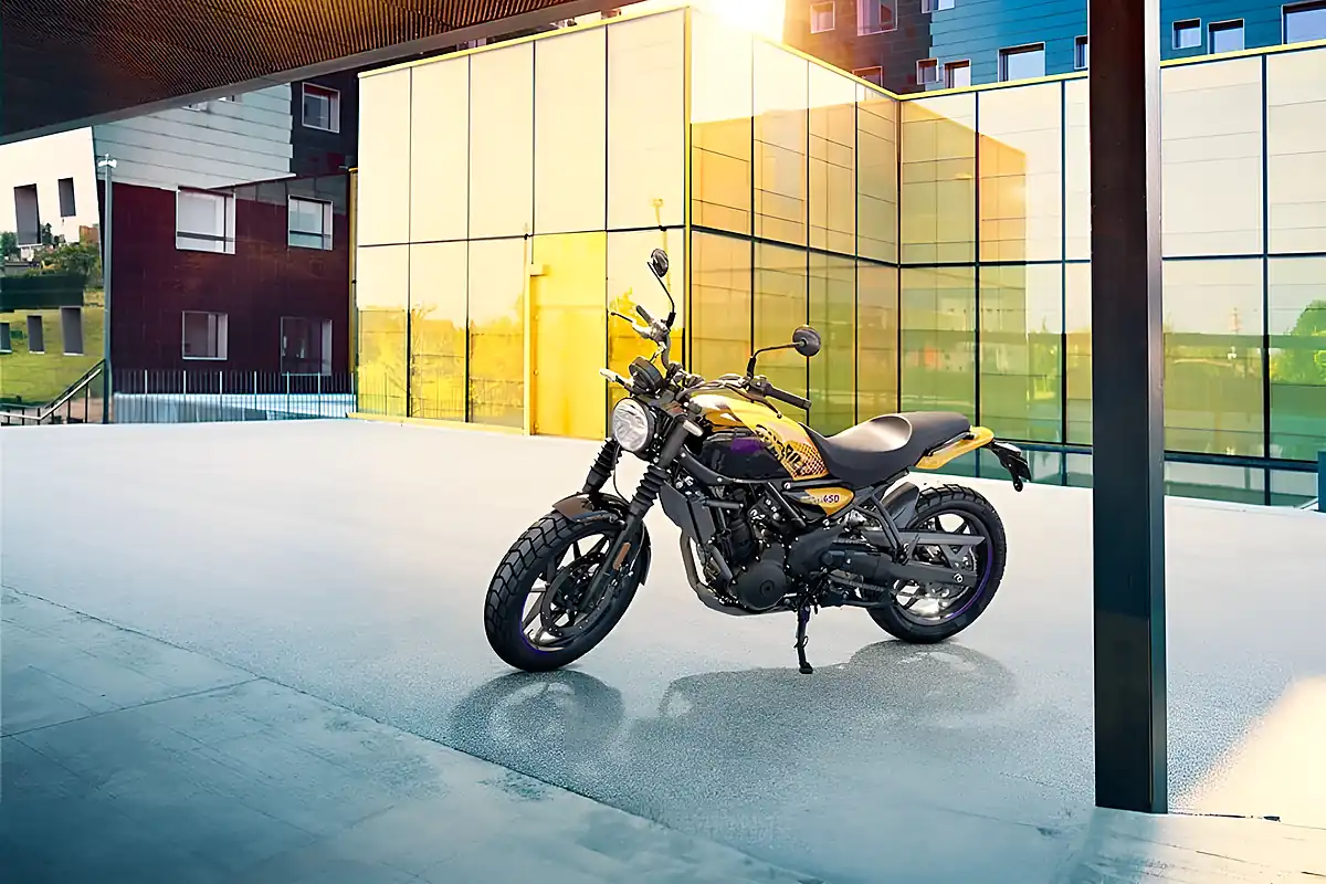 Used 2026 Royal Enfield Guerrilla 450 Playa Black - Interior and Exterior details 5