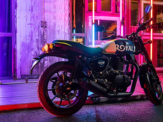 2026 Royal Enfield HNTR 350 Dapper
