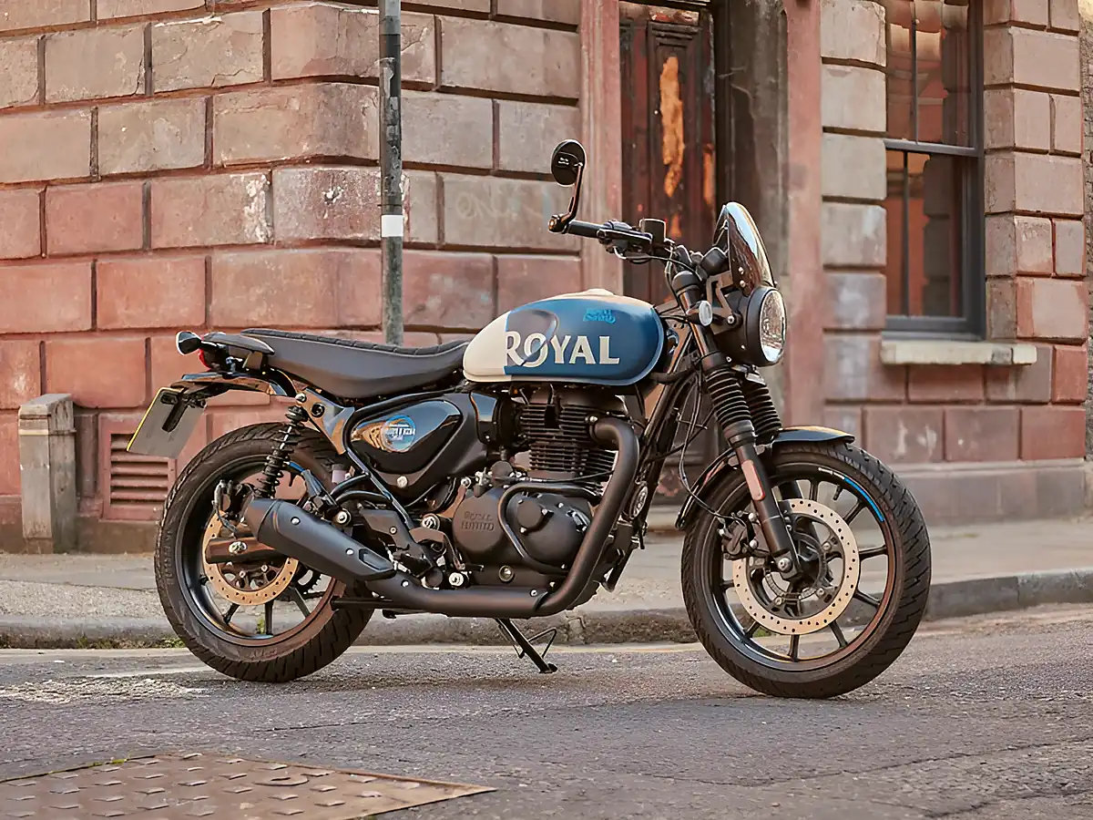 Used 2026 Royal Enfield Hntr 350 Dapper Dapper Orange - Interior and Exterior details 3