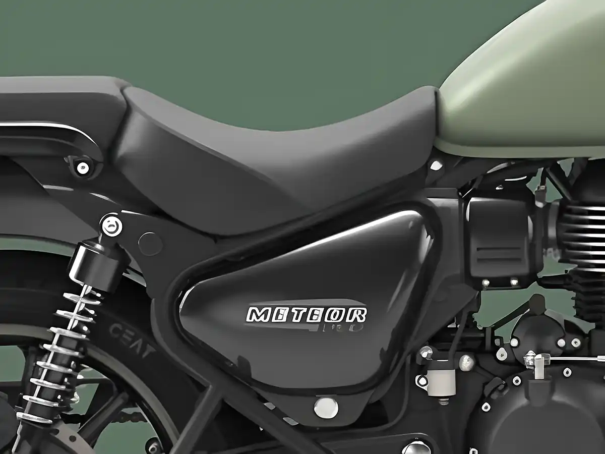 Used 2026 Royal Enfield Meteor 350 Fireball Fireball Orange - Interior and Exterior details 11