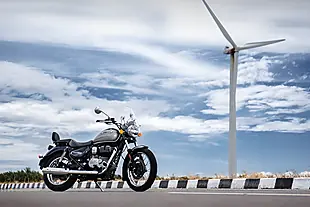 Used 2026 Royal Enfield Meteor 350 Fireball Fireball Orange - Interior and Exterior details 2
