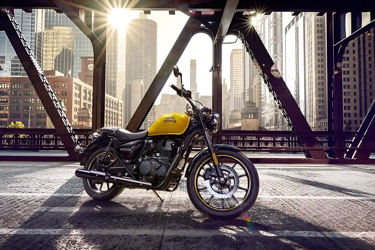 Used 2026 Royal Enfield Meteor 350 Fireball Fireball Orange - Interior and Exterior details 7