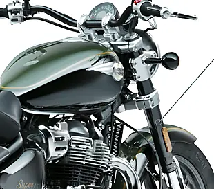 Used 2026 Royal Enfield Super Meteor 650 Celestial Celestial Red - Interior and Exterior details 5