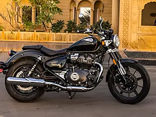 Used 2026 Royal Enfield Super Meteor 650 Interstellar Interstellar Green - Interior and Exterior details 3