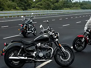Used 2026 Royal Enfield Super Meteor 650 Interstellar Interstellar Green - Interior and Exterior details 4